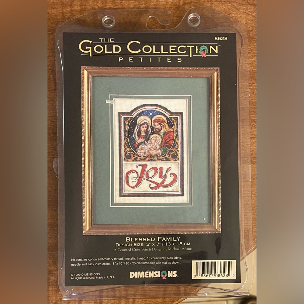 NEW Dimensions Gold Collection Petites Blessed Family Christmas Cross Stitch Kit
